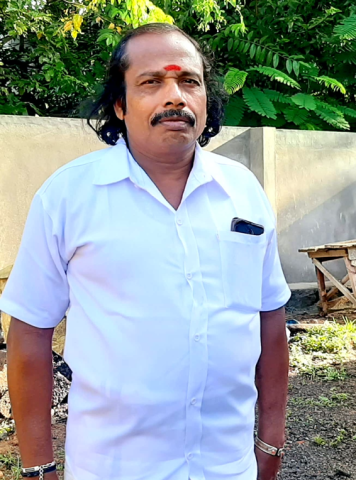 Krishnan A, a veteran Porattukali performer and trainer.