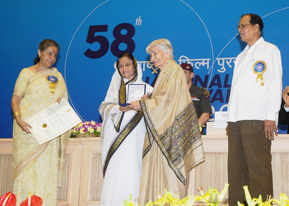 Vijaya Mulay, Indian Cinema, Film Society Movement