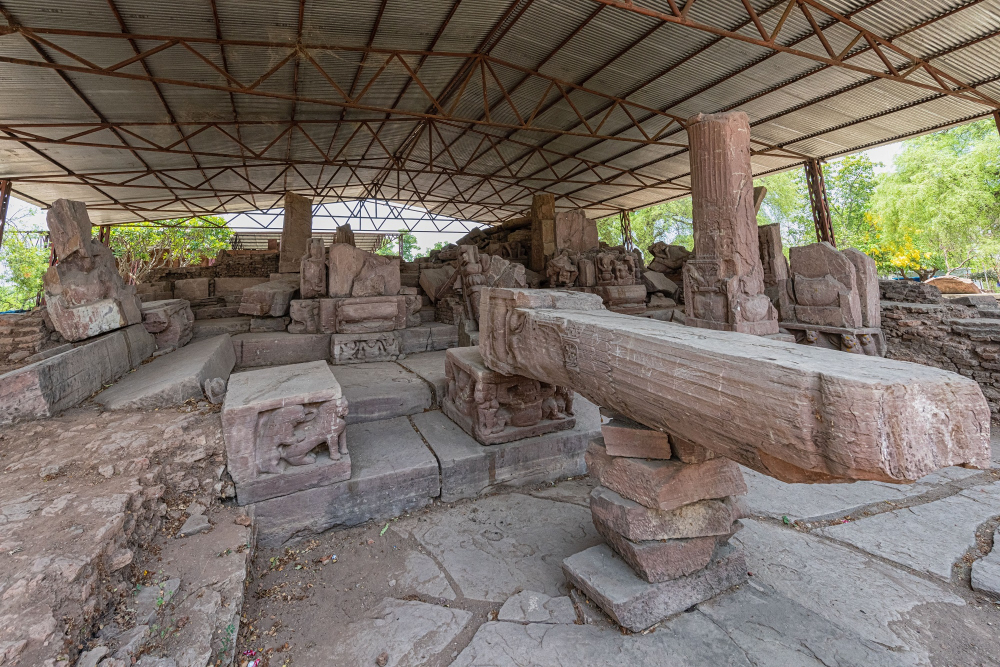 A closer view of the ruins of the Jethani temple