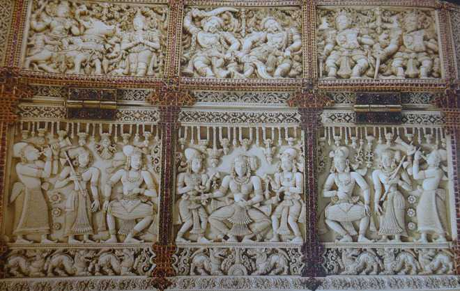 sri lanka art, sri lanka art portuguese, ivory craft. photo: the tribune