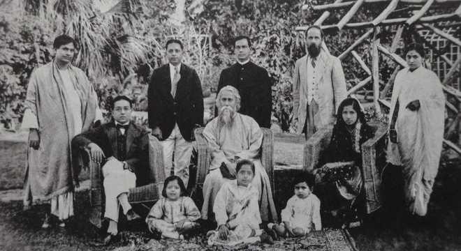 Rabindranath Tagore and CF Andrews in the Sarabhai home. 1920, Courtesy: The Tribune