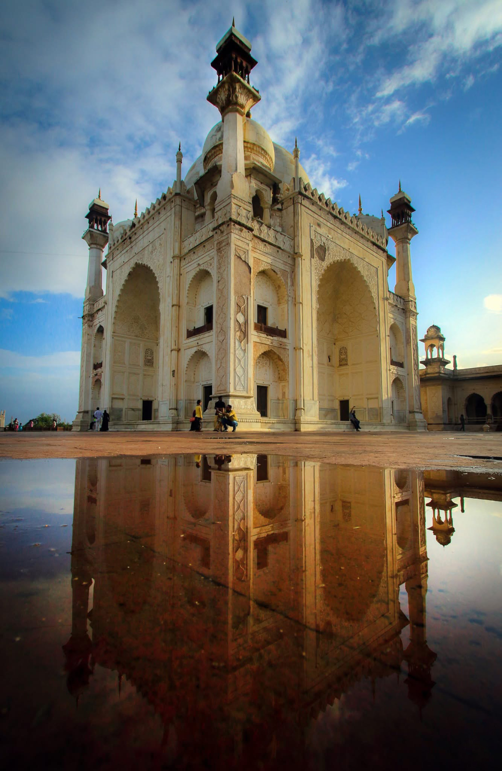 Main mausoleum. (Picture Credits: Rushikesh Hoshing)