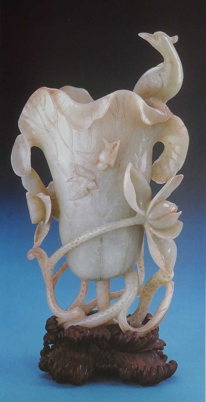 Container in the shape of a lotus plant - Greyish nephrite jade - Qing Dynasty, China - 18th century_Sir Ratan Tata Collection, Mumbai_The Tribune