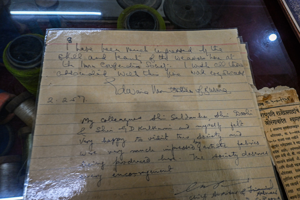 In 1957, Edwina Mountbatten wrote that she’s impressed by the skill and beauty of the weavers at the Himroo Co-operative Society, and concluded with “I wish all those associated with this fine work every success.” (Picture Credits: Anil Purohit)