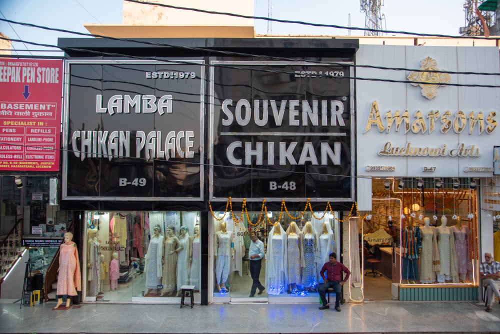 From the stalls of Aminabad to designer ateliers, chikankari threads tradition into every fold of fabric. (Picture Credits: Monis Khan)