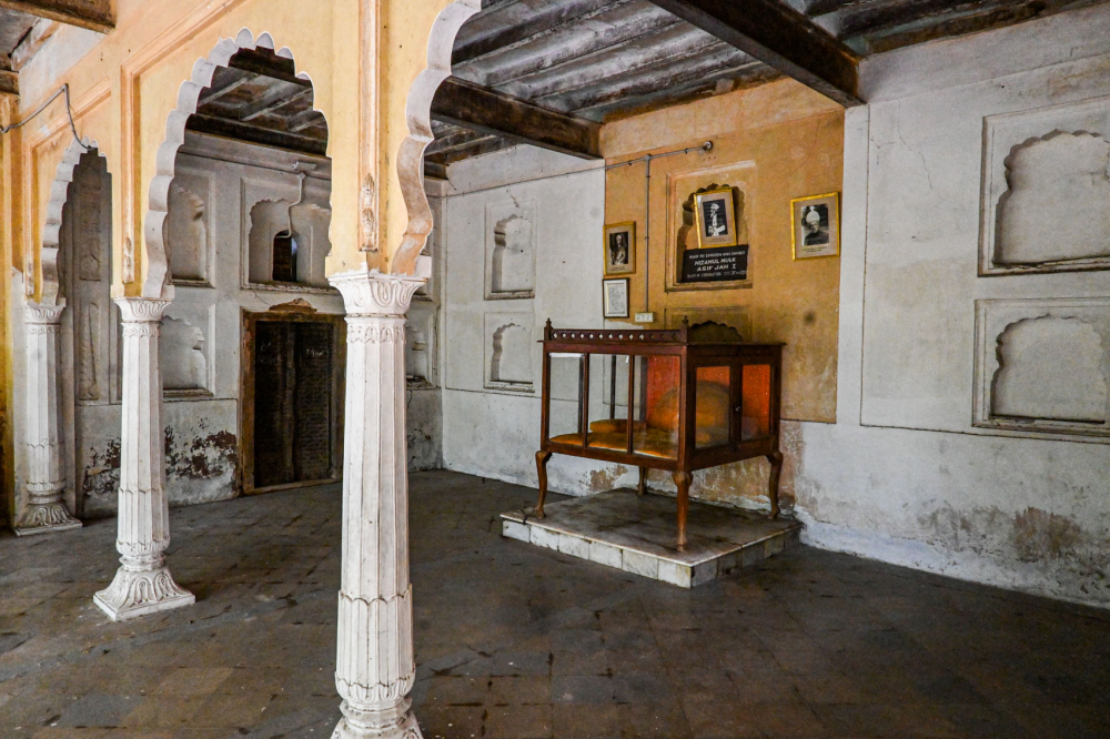 Place of coronation of Asif Jah I in 1720, Naukhanda Palace. (Picture Credits: Anil Purohit)