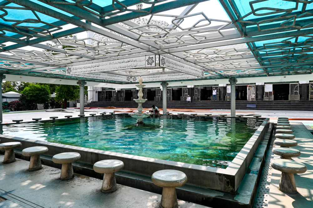 Fountain, Jama Masjid. (Picture Credits: Anil Purohit)