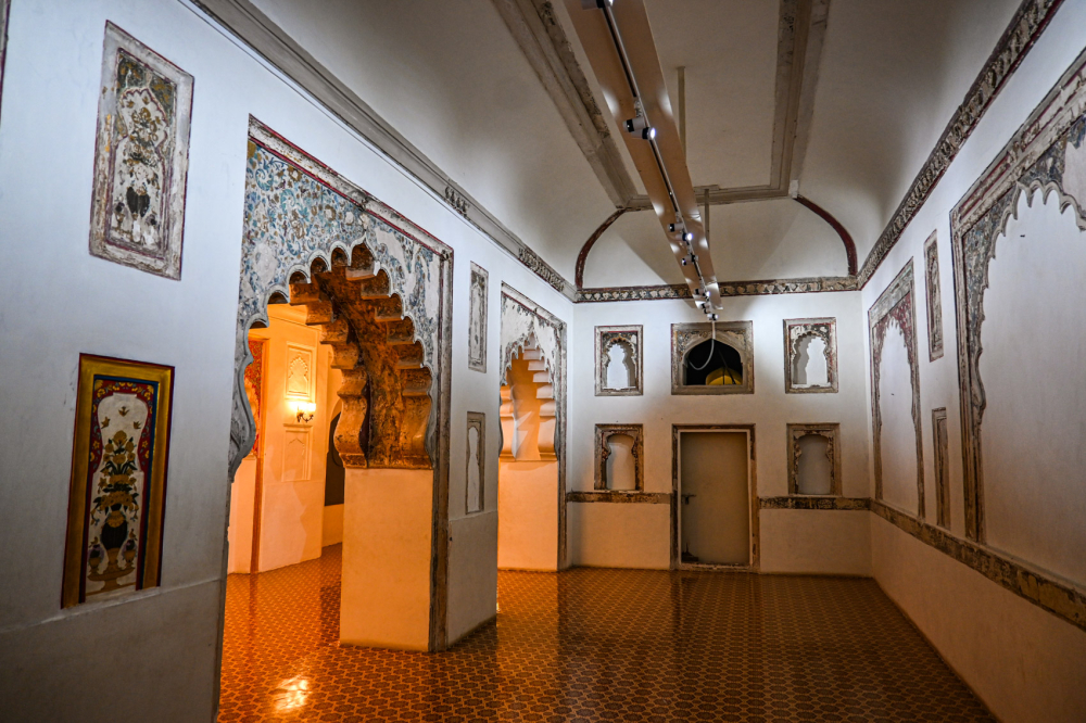 Interior of Soneri Mahal. (Picture Credits: Anil Purohit)