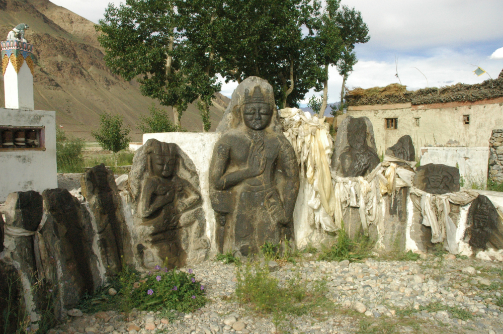 Fig. 4. The imposing sculpture of Maitreya Buddha (Gyawa Chamba) at Sani in Zanskar has smaller sculptures on its right and left sides. In the past, the site served as a holy funeral pyre, even for people of Kashmir (Courtesy: Tashi Morup, 2004)