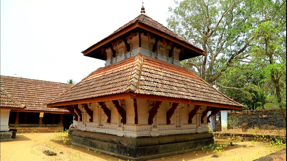 Koippally Kāvu (temple), Vanneri, Malappuram. Image Courtesy: Sudheer Kailas.