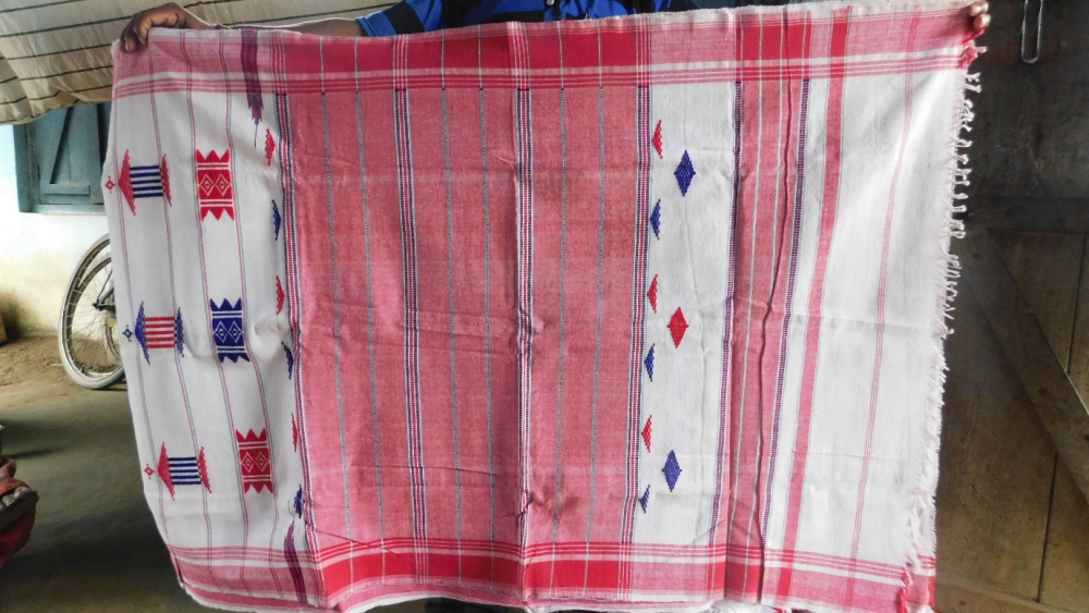 Fig.2. पिंधना - खड़िया साड़ी| (सौजन्य: सरोज केरकेट्टा)