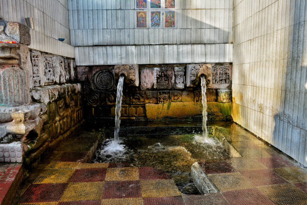 (चित्र– 2 प्रस्तुत चित्र उधमपुर के बट्टल बालियाँ गाँव में स्थित लौण्डना बावली का है, चित्र सौजन्य– अभिनव बहल, दिसम्बर २०२०)