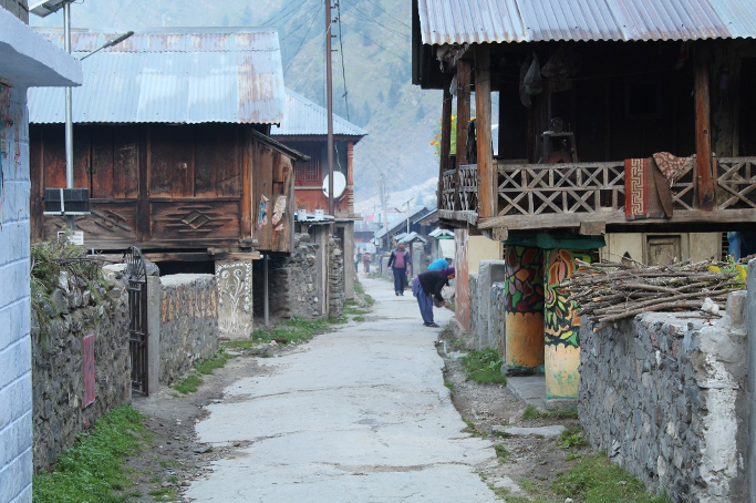 Fig. 6: The houses in the Bagori village are arranged in a linear pattern