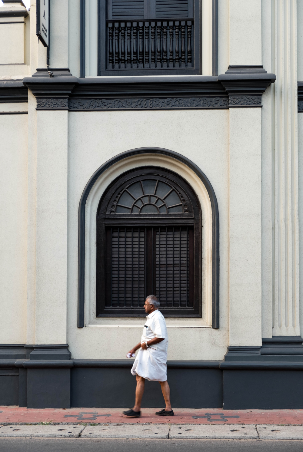 Fig. 5. A portion of the facade of the Arumana Ammaveedu at Perunthanni showing the relative scale of the building (Courtesy: Amiya Jemeemah Hisham)
