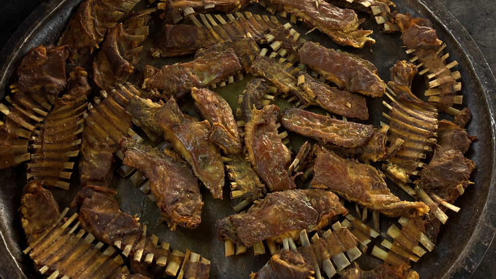 Tabak Maaz, tender, fried lamb ribs, seasoned with aromatic spices. (Picture Credits: Raja Muzaffar Bhat)