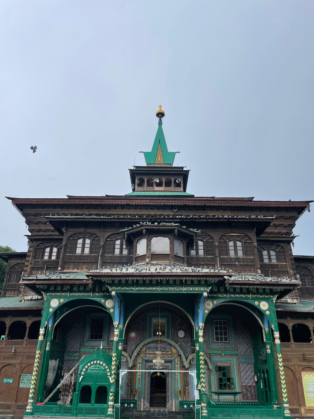 Khanqah-e-Moula Mosque. (Picture Credits: Stuti Mishra)