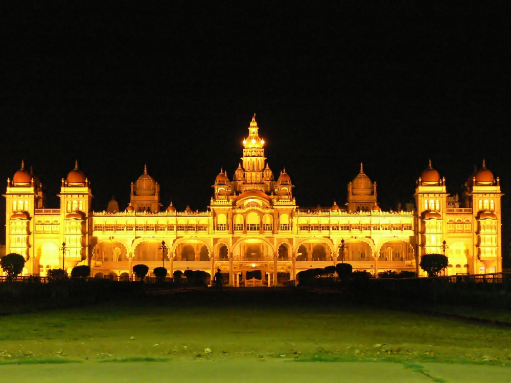 Mysore Palace, Mysore Palace dasara, Mysore Palace lit up, Courtesy: Pixabay