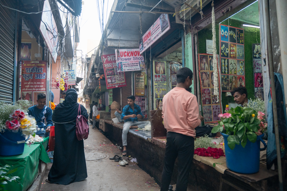 Phoolon Wali Gali, neighbourhood of flower traders in Chowk. (Picture Credits: Ayan Bose)