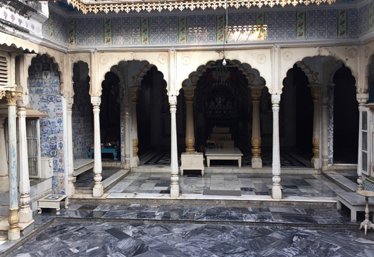 Fig. 12: Tiled interior wall of Adinathji temple, Jiaganj  (Courtesy: Mrinalini Sil)
