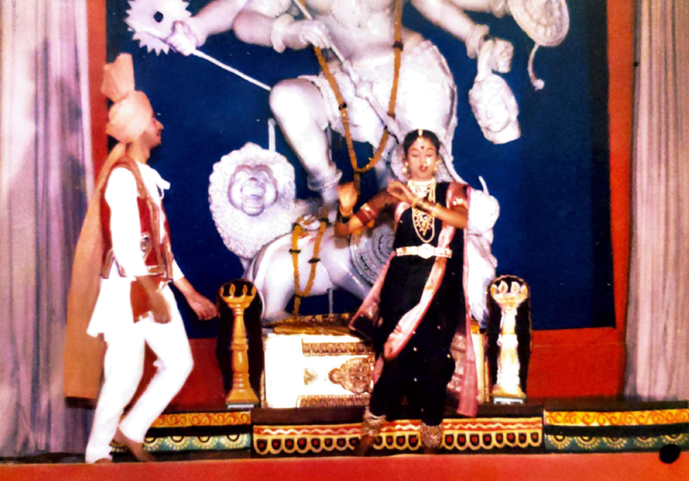 Fig. 3: Artists performing lavani with Goddess Bhavani in the backdrop at a staging of Janata Raja (Photo courtesy: Aishwarya Walvekar)