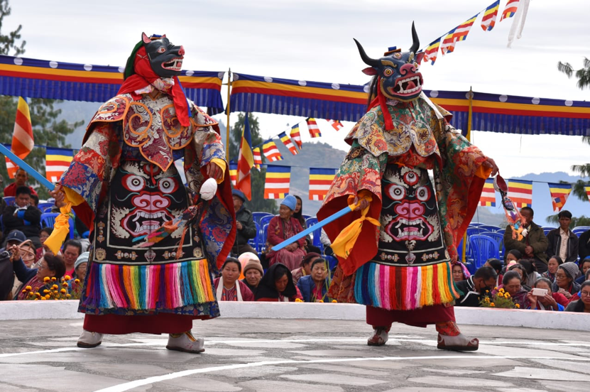 Fig. 5: Phag (pig) and lang (ox) perform a dance to neutralise evil forces (Courtesy: Manash Pratim Borah)