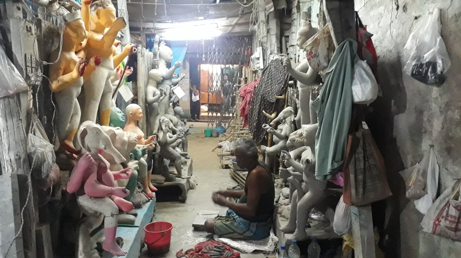 Fig 7: A kumar at a studio. (Courtesy: Aaheli Sen)