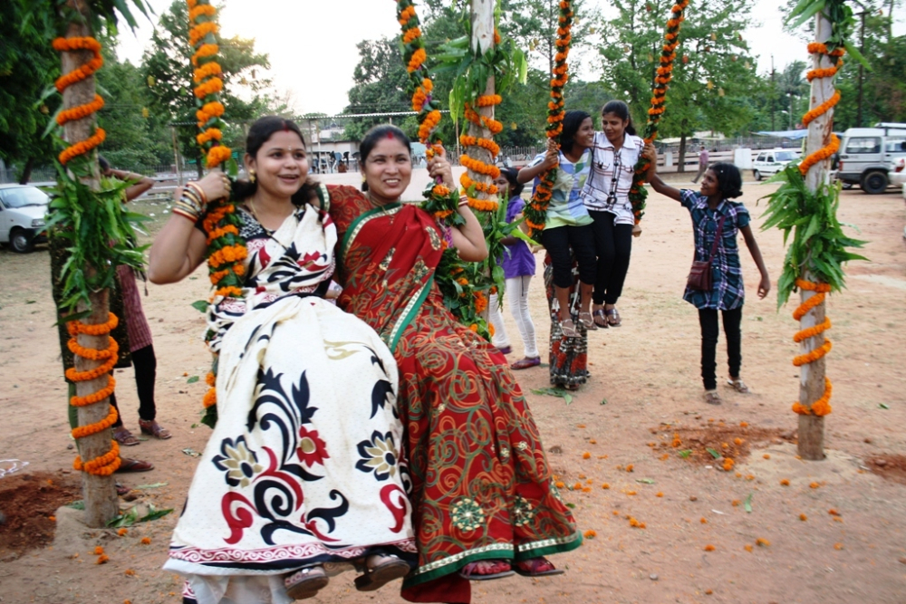 raja parba, female rituals, Courtesy: Rashmirparida/Wikimedia Commons