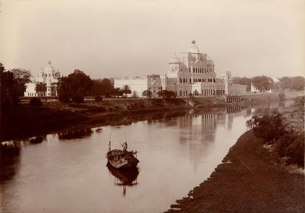 Chattar Manzil from the Gomti River, 1895. (Picture Credits: Wikimedia Commons)