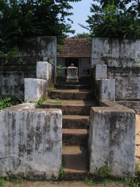 Outer entrance to the Parswanatha basadi at Bengara, near Hosangadi in Manjeswaram in Kasargode district. Unlike other Jain temples of Kerala, the Parswanata basadi is a domestic temple and is placed within a private residence. Photo courtesy: Rajesh Karthy 