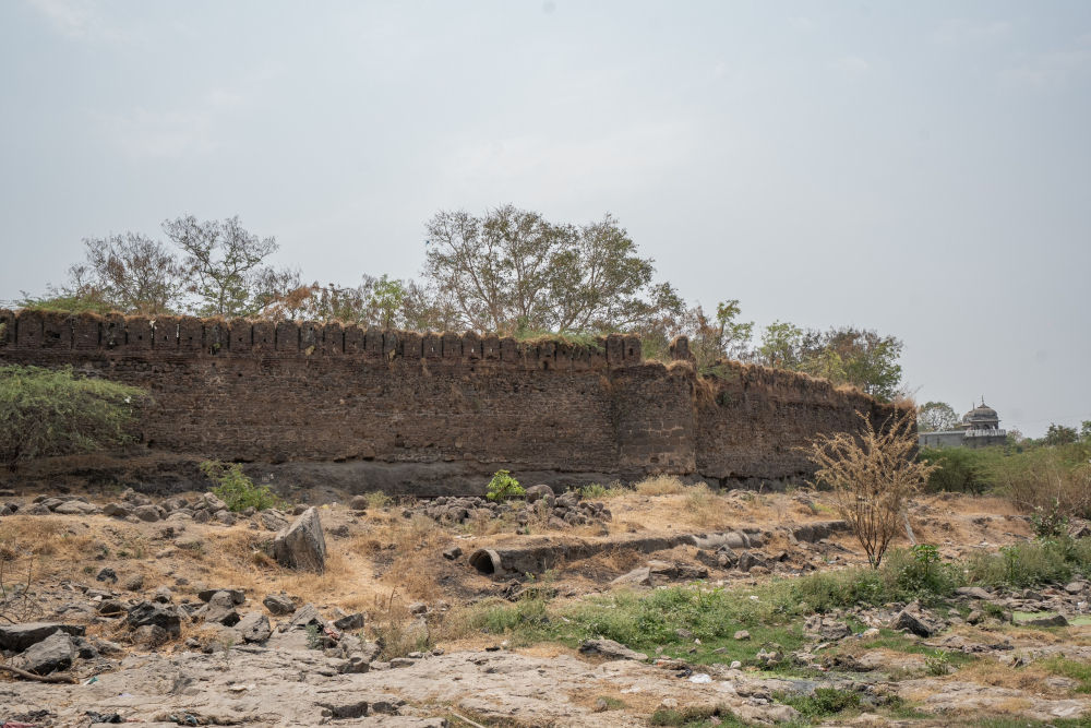 Extant parts of the city walls. (Picture Credits: Rushikesh Hoshing)