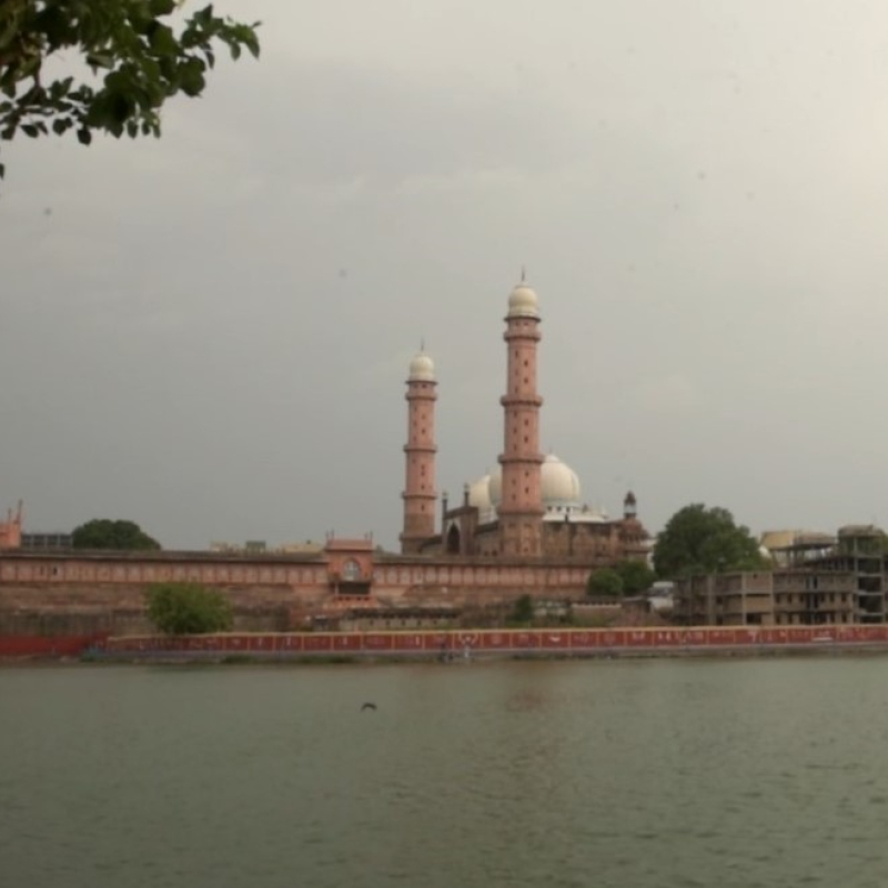 A view of Taj-ul-Masajid, the largest mosque of India (Courtesy: Vimalesh Ghodeswar)